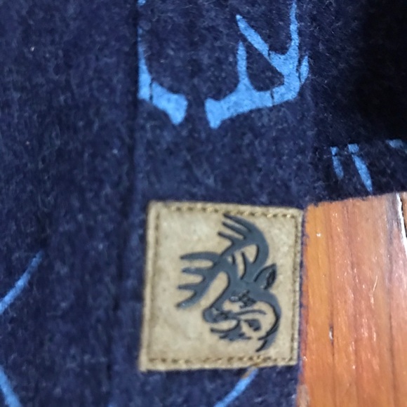 Legendary Whitetails flannel - Picture 8 of 8